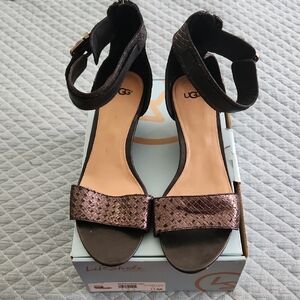 UGG Women's Black and Brown Sandals
